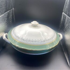 ROYAL WORCESTER REGENCY GREEN LIDDED VEGETABLE TUREEN